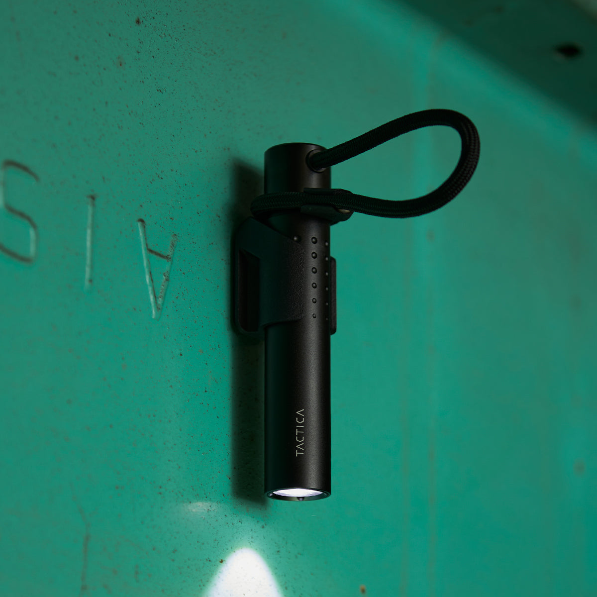 F.100 Flashlight Mount